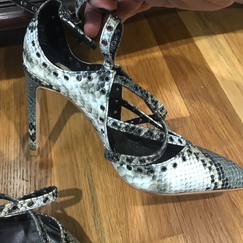 Zara Basic snake print size 37. Worn a handful of times.